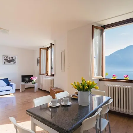 Family By Rent Apartmán